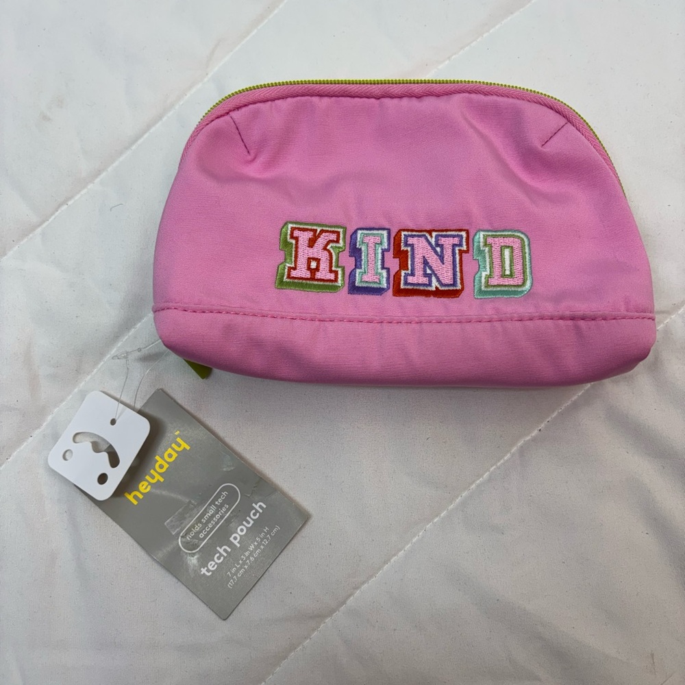 NWT Heyday Pink 'KIND' Tech Pouch- holds small accessories